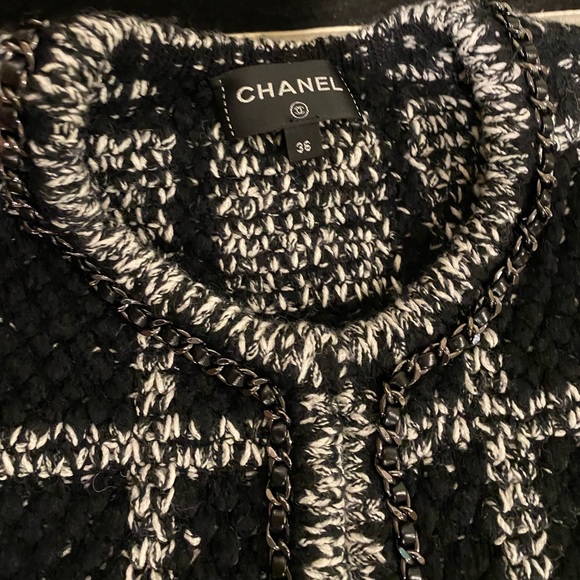 CHANEL Evening Jacket With Leather Cable Accents - Picture 12 of 15